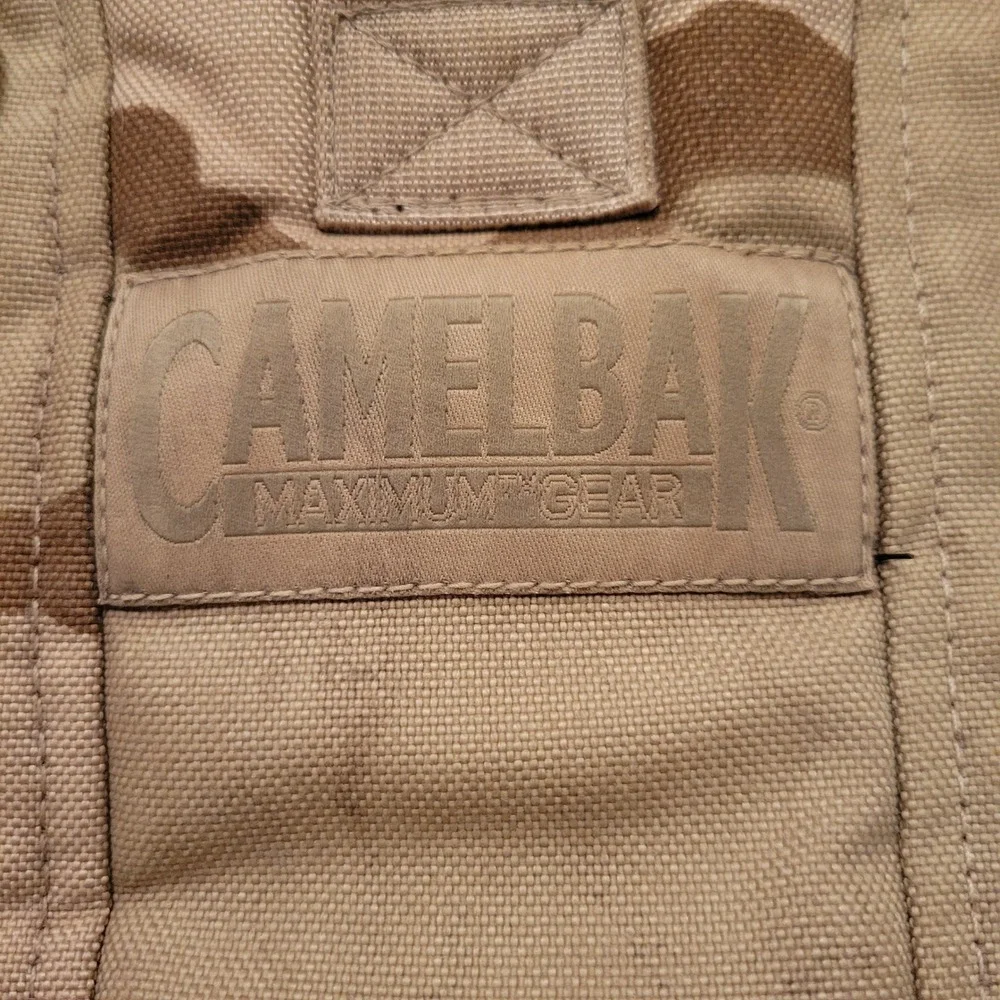 Camelbak Maximum Gear Hydration Pack Desert Camo Tactical Backpack Water Bladder